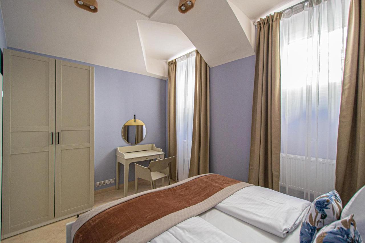 Modern And Spacious Apartments In City Center براغ المظهر الخارجي الصورة