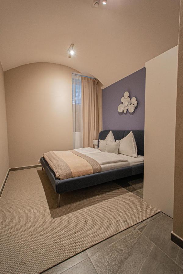 Modern And Spacious Apartments In City Center براغ المظهر الخارجي الصورة