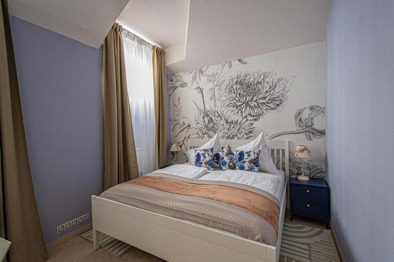 Modern And Spacious Apartments In City Center براغ المظهر الخارجي الصورة